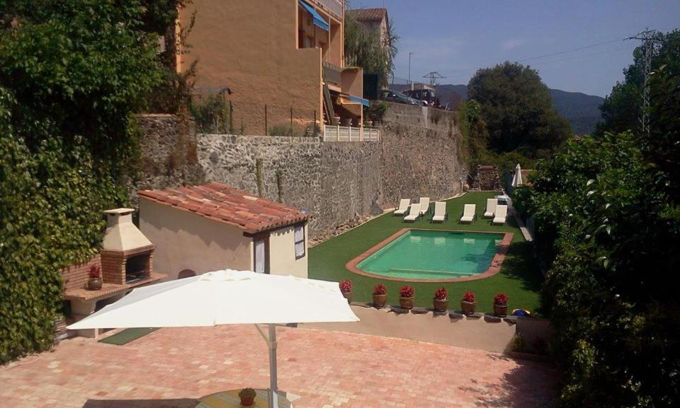 Allotjaments Rurals Can Pere Petit Santa Pau Extérieur photo