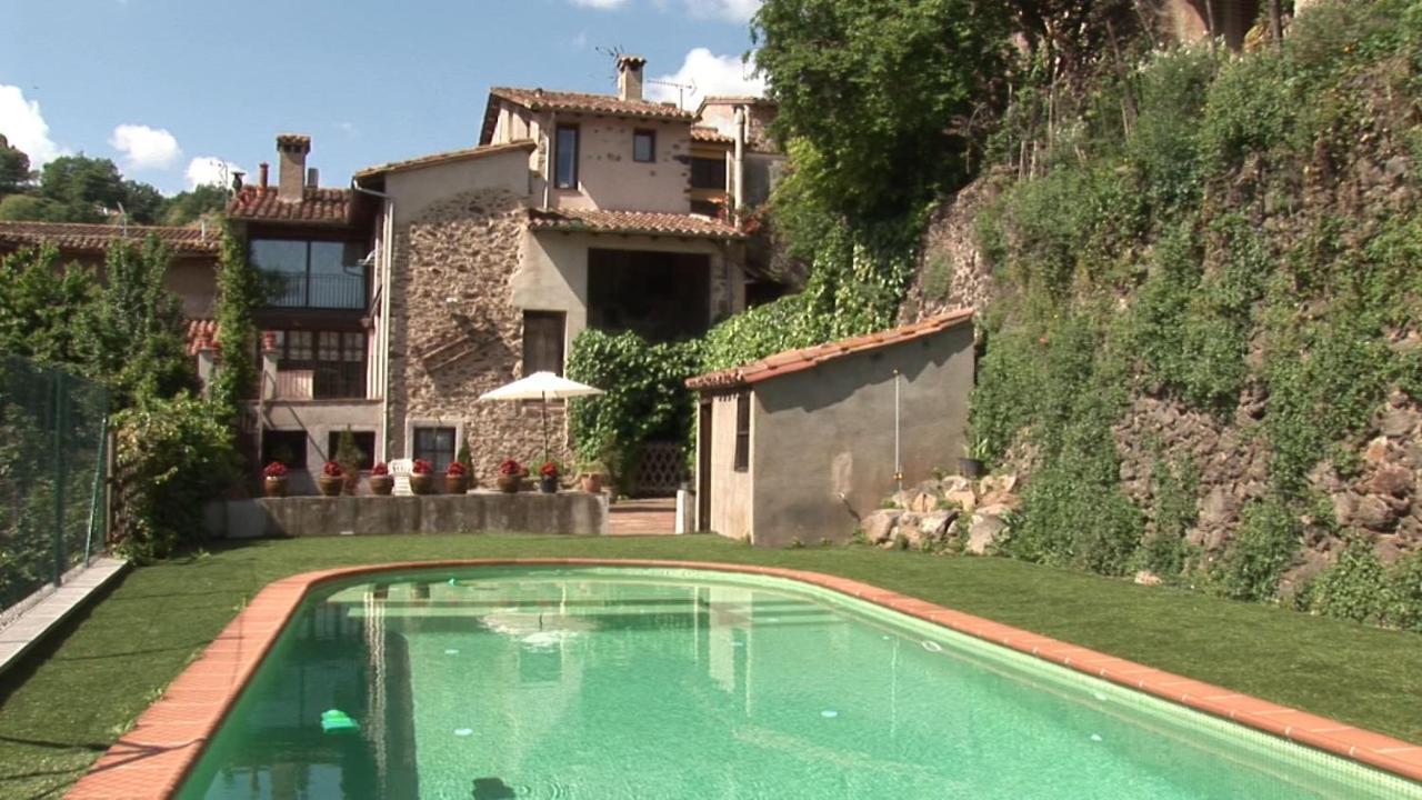 Allotjaments Rurals Can Pere Petit Santa Pau Extérieur photo