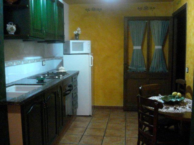 Allotjaments Rurals Can Pere Petit Santa Pau Chambre photo