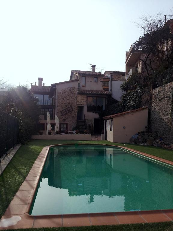 Allotjaments Rurals Can Pere Petit Santa Pau Extérieur photo